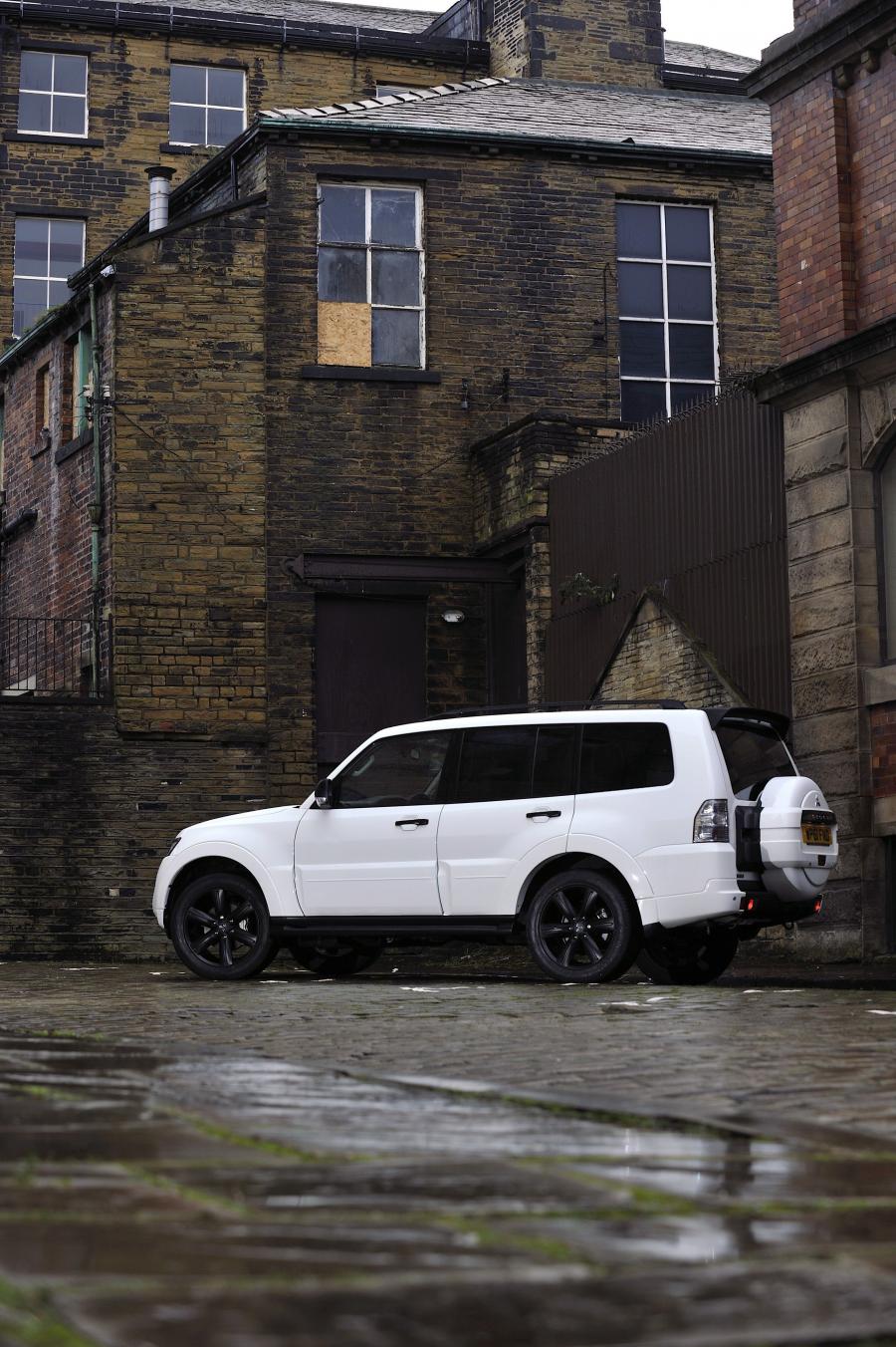  Mitsubishi Shogun Black 2012 года  (UK) (фото 55 из 85)
